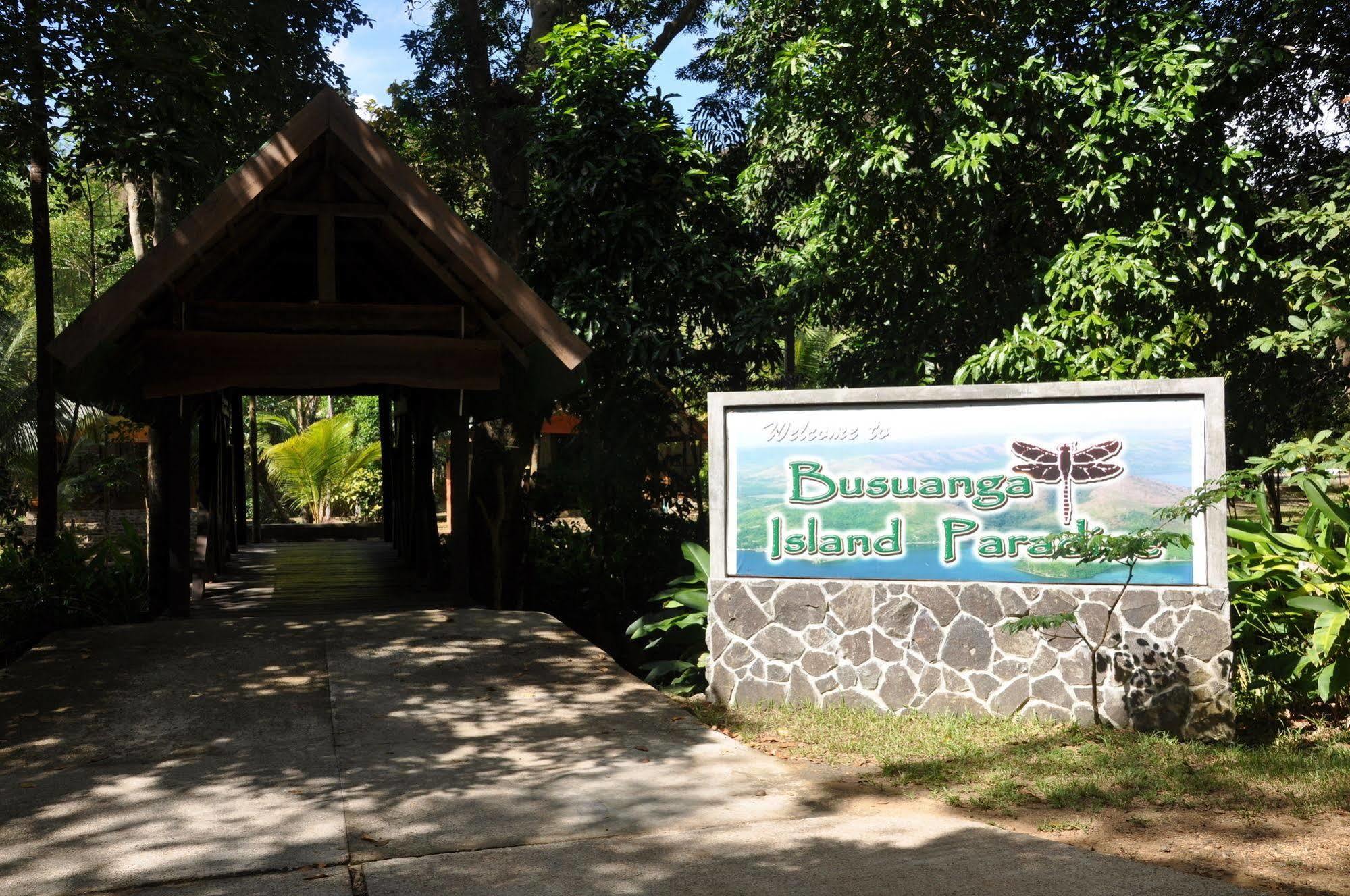 โรงแรมบูซอนกา ไอส์แลนด์ พาราไดส์ โกรอน ภายนอก รูปภาพ